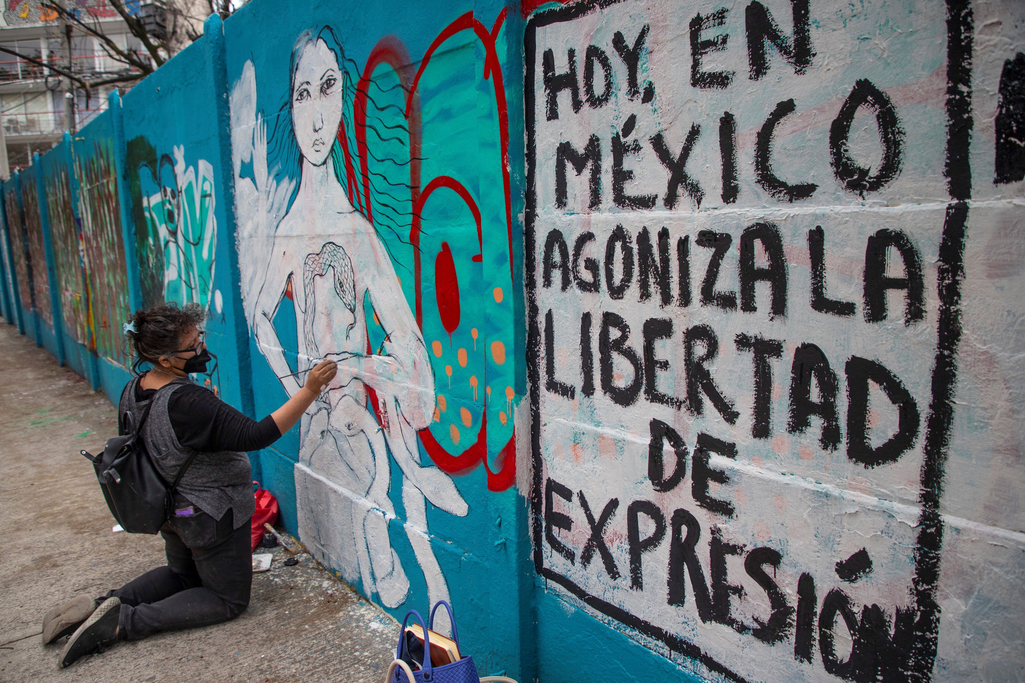 Investigación de Pandora Papers recibe premio de la SIP, que también reconoce “in memoriam” a periodistas asesinados en México