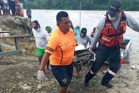 Dos hermanos se ahogaron en Quinindé cuando iban en una canoa con otros jóvenes  