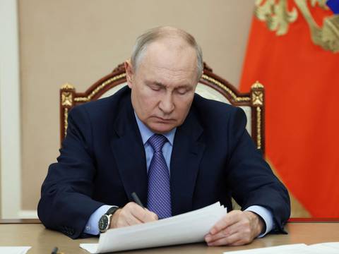 Vladimir Putin volvió a presentar su candidatura para ser reelegido presidente de Rusia
