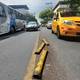 Separadores de tránsito están destruidos en calles Esmeraldas y Los Ríos; moradores dicen que vehículos irrespetan circulación exclusiva