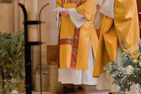 No hay temor de Dios: denuncian a dos falsos sacerdotes que cobran hasta 600 dólares por ceremonias religiosas en casas o parques de California