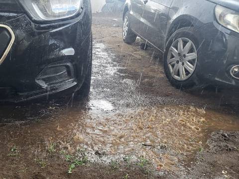 Lluvia sorprendió en Quito luego de meses de sequía  