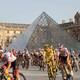 Desfile por los Campos Elíseos despide el Tour de Francia 2021