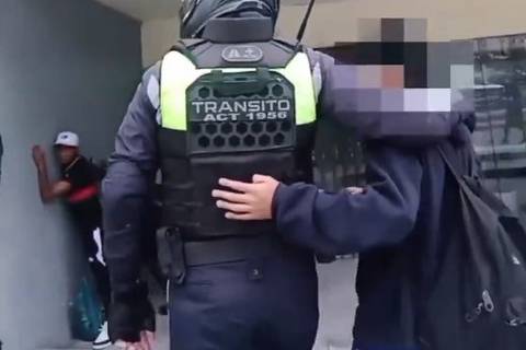 Dos agentes de tránsito impidieron el robo a un estudiante en el norte de Quito