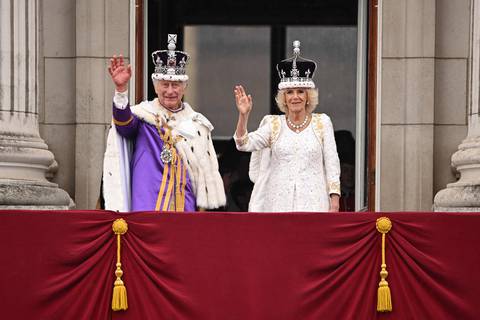 Los reyes Carlos y Camila ‘tienen la vara muy alta’: el futuro de la monarquía británica este 2024