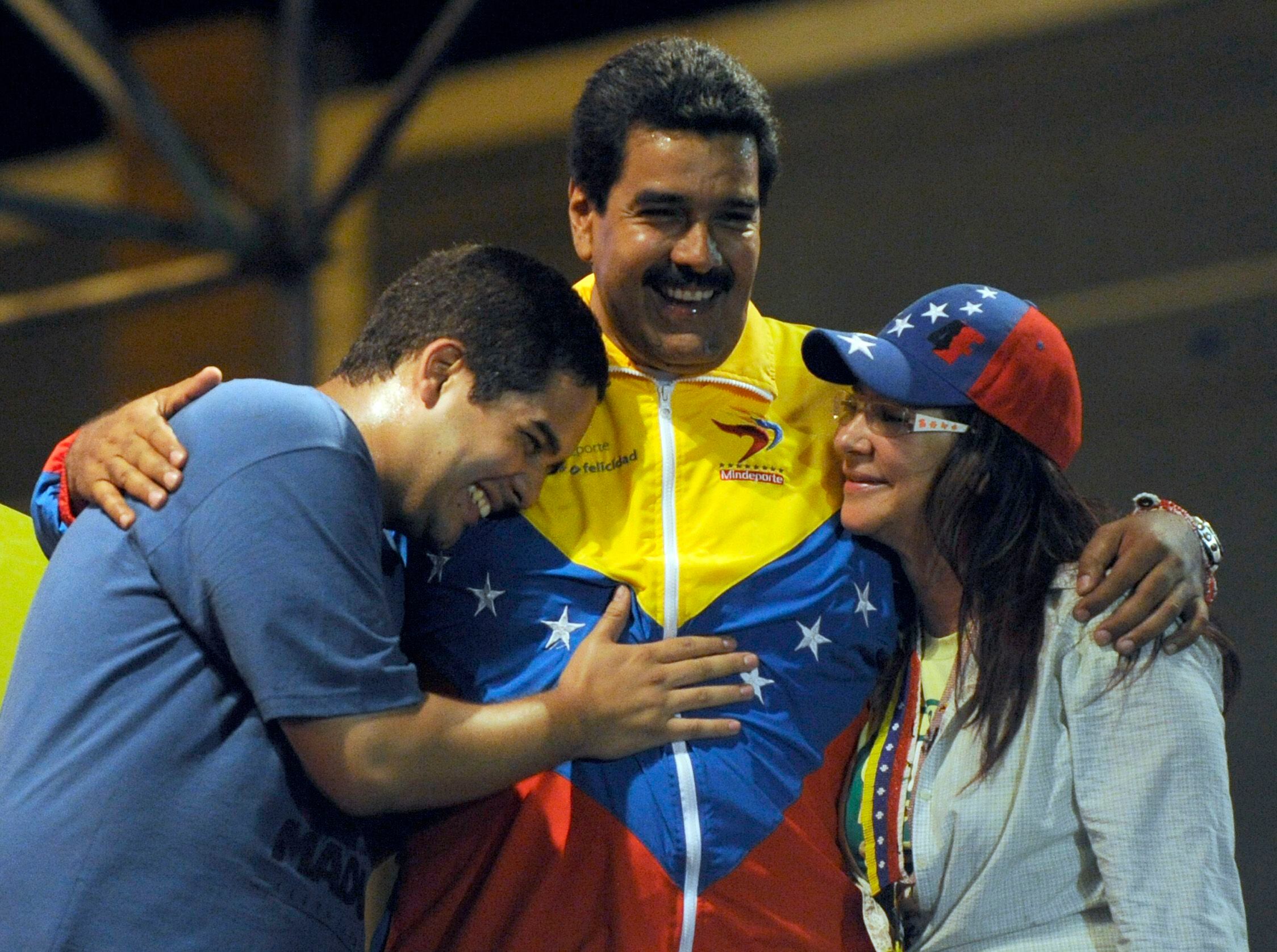 Nicolás Maduro quiere que su hijo Nicolasito acceda al mando en Venezuela | Internacional | Noticias | El Universo Nicolás Maduro quiere que su hijo Nicolasito acceda al mando en Venezuela | Internacional | Noticias | El Universo