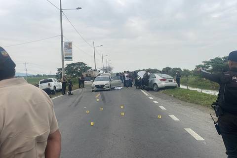 Asesinan a balazos a dos policías en el recinto San Gil, en la vía a Samborondón  