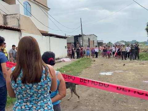 Hombre fue asesinado por sicarios mientras conversaba con amigos en Machala