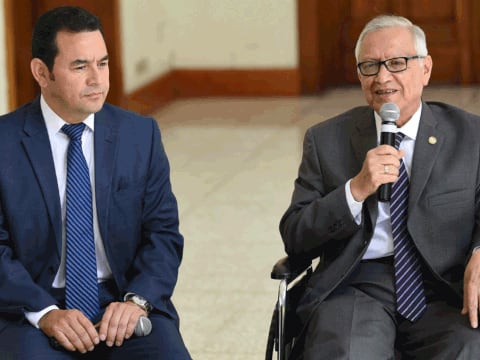 Acreditan a Jimmy Morales como presidente de Guatemala