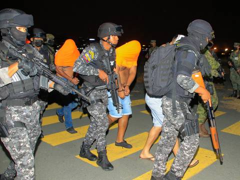 Seis cabecillas de bandas criminales fueron trasladados de la cárcel de Santo Domingo