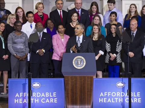 Obama disgustado con problemas en pagina web de ley de salud