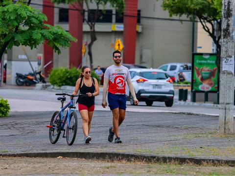 400 deportistas participaron en los 9 km de la reactivación de la Recreovía en Guayaquil