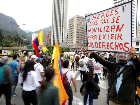 Marchas en Colombia aumentan presión contra Iván Duque, quien reitera su llamado al diálogo