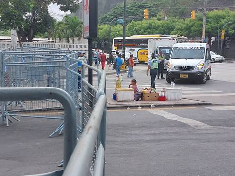 Estos son los desvíos de buses urbanos por cierre de calles cercanas a la delegación del CNE en Guayas 