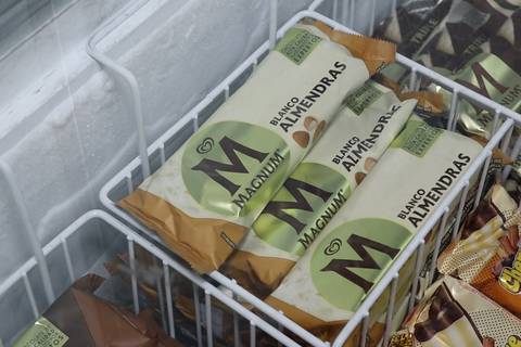 ¿Cómo se hace el helado Magnum?, producto que es parte de los 19 millones de paletas que se venden al año en Ecuador