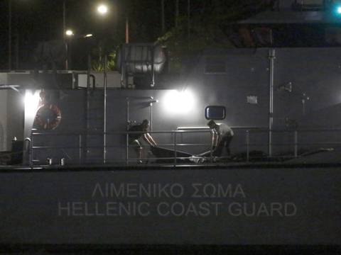 Lo que se sabe del naufragio de un barco con cientos de migrantes en Grecia