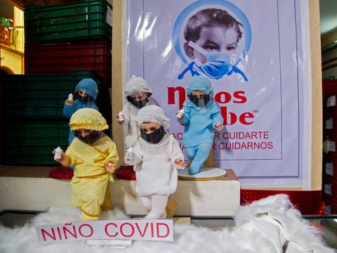 En México, 'niño COVID' ayuda a crear conciencia y rinde homenaje a los médicos y enfermeras 