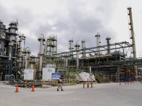 Empresas de tres países verifican en Ecuador cuentas de obras petroleras