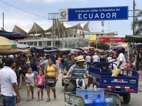 1,7 millones de ecuatorianos salen del país y 1,5 millones regresan: expertos afirman que las motivaciones son distintas 