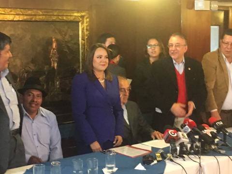 Monserratt Bustamante acompañará en la papeleta electoral a Paco Moncayo