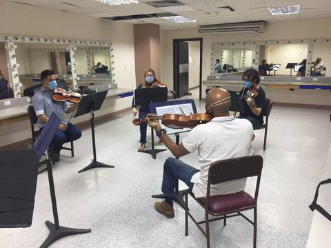 Por grupos, la Orquesta Sinfónica de Guayaquil reinició los ensayos