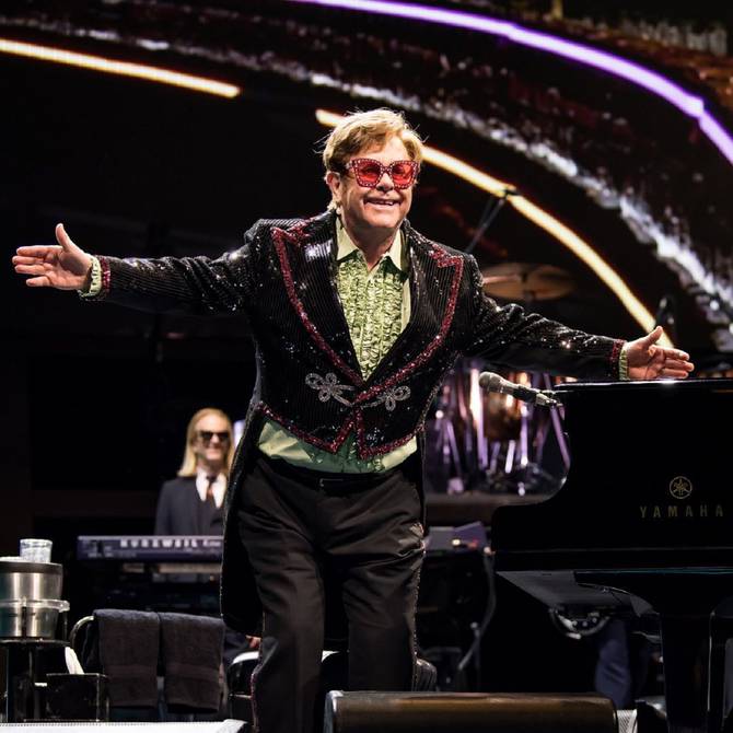 Elton John bids farewell to the stage tonight with a final concert in Sweden |  music |  entertainment