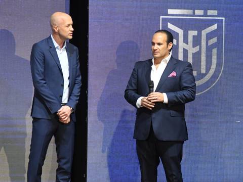La relación contractual de Jordi Cruyff es con la FEF, no con Francisco Egas, aclara Jaime Estrada