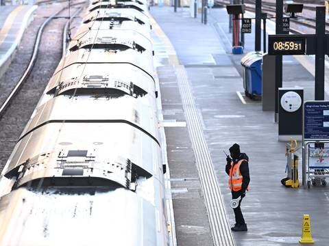 Usuarios de tren en Austria sorprendidos por audio referente a Hitler