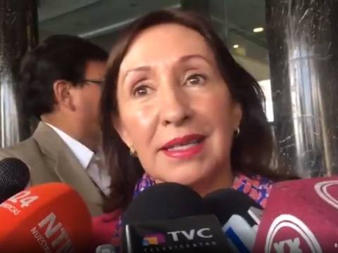Asambleístas de PAIS Augusto Espinosa y Doris Soliz exponen su rechazo a Lenín Moreno
