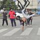 Jóvenes apasionados por el ‘breakdance’ se toman las calles de Guayaquil para demostrar su arte