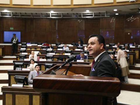 Exministro Esteban Bernal no descarta acudir a la CIDH tras ser censurado por la Asamblea Nacional