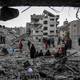 Un bombardeo en la Franja de Gaza apagó la vida de 36 miembros de una misma familia