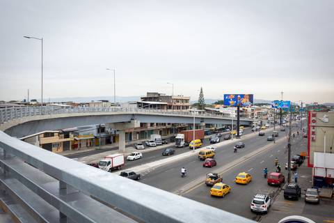 Municipio inaugura paso elevado que une avenidas 25 de Julio y Roberto Serrano, en el sur de Guayaquil
