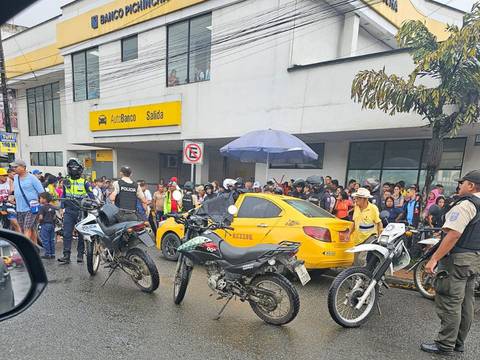 Asesinan a pasajero de un taxi en los exteriores de UPC, en Quevedo