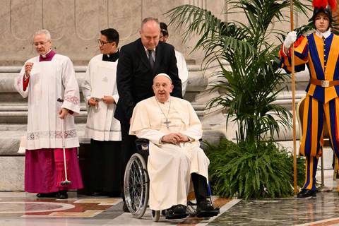 El papa Francisco anula a último minuto su participación en el Vía Crucis en Roma