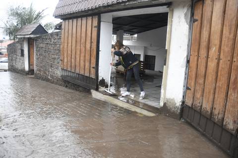 El Municipio de Quito habilitó tres albergues para afectados por aluvión en La Gasca
