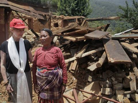 Susan Sarandon pide a turistas visitar Nepal
