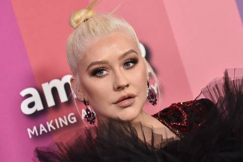 Christina Aguilera revela que perdió su virginidad ‘mucho después de lo que se imaginan’, a pesar de que se la sexualizaba desde muy joven