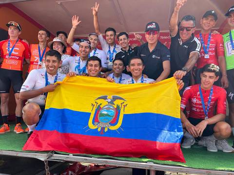 Triple corona para equipo ecuatoriano en la Vuelta Ciclística a Costa Rica