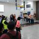 Las quejas de pasajeros persisten en el aeropuerto de Guayaquil por las demoras en migración
