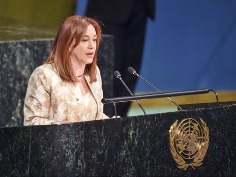 Se anuncia probable candidatura de María Fernanda Espinosa a la Secretaría General de la OEA; Cancillería de Ecuador dice que apoyará a Luis Almagro