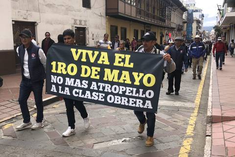 Marcha en Cuenca reclamó por trabajo y salud
