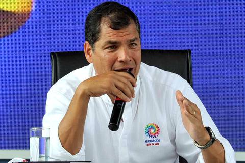 Correa corrige lo que dijo a Jaime Guevara, pero vuelve a descalificarlo