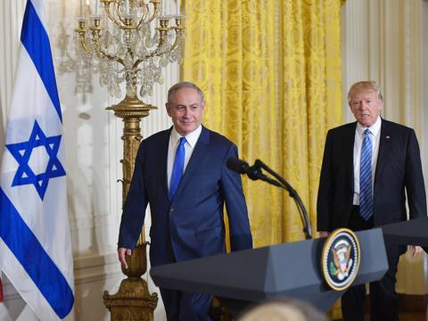 Donald Trump pide a Benjamin Netanyahu "aguantar" asentamientos