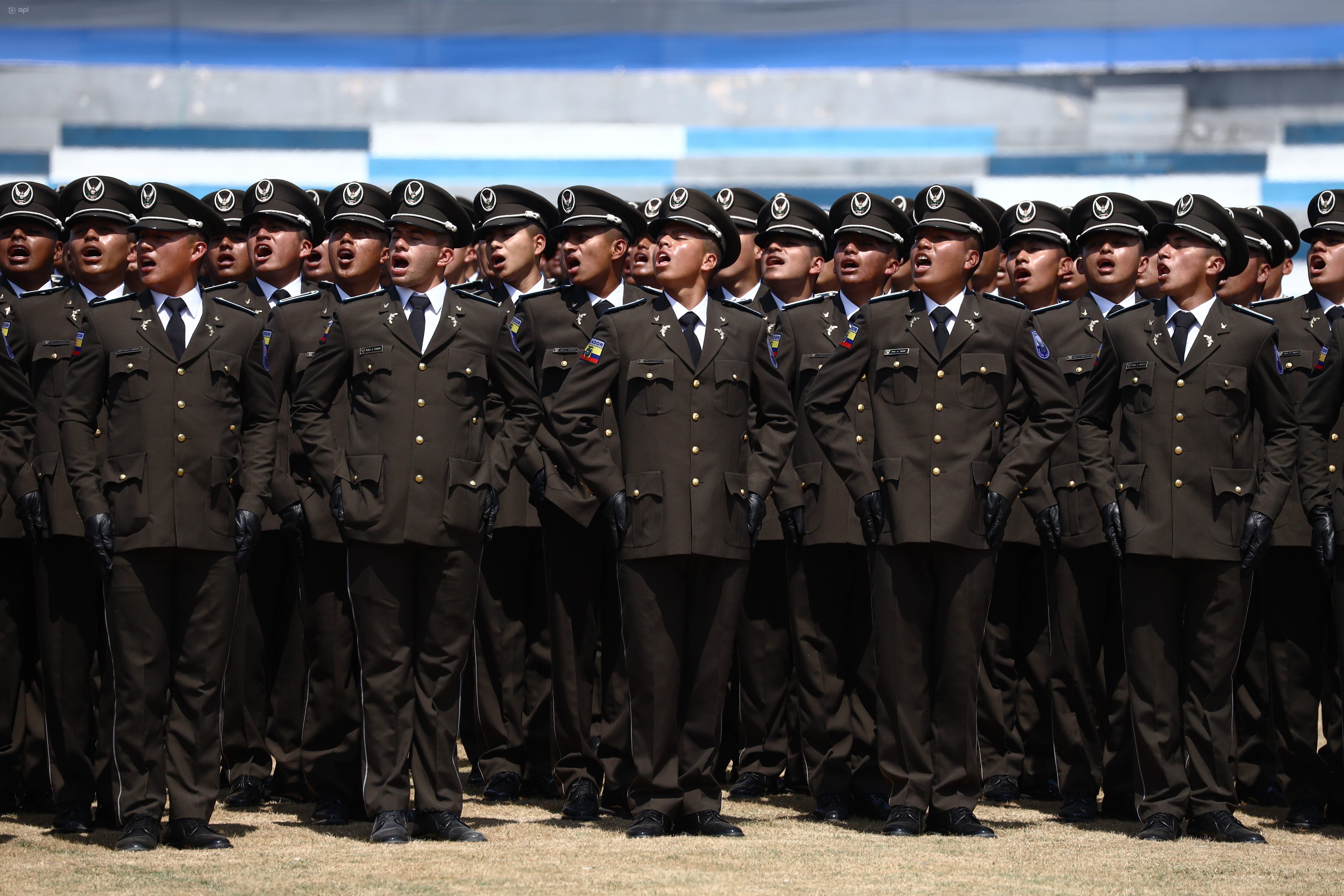 Apariencia estrategia orquesta Policía alista un uniforme que contendrá código QR y placa para mayor identificación ante casos de falsos agentes que cometen delitos | Seguridad | Noticias | El Universo Apariencia estrategia orquesta Policía alista un uniforme que contendrá código QR y placa para mayor identificación ante casos de falsos agentes que cometen delitos | Seguridad | Noticias | El Universo