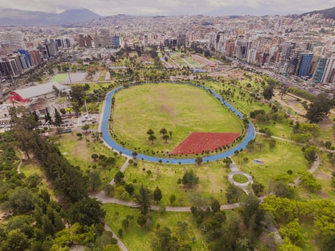 La Carolina, el ‘Central Park’ de Quito, vive la pandemia amenazado por la inseguridad, el comercio informal y la sobrecarga de visitantes
