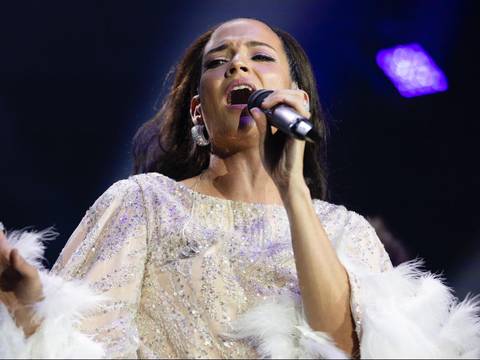“Me gustaría apoyarla”: Cantante Natalia Jiménez busca a niña viral de las redes sociales que canta igual que ella en las calles