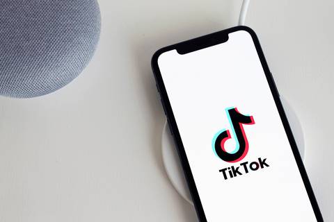 TikTok advierte que irá a la justicia por ley que obliga a vender la plataforma en EE. UU.