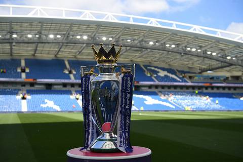 ¡Dos trofeos, un campeón! La Premier League tendrá copas en dos estadios para la definición del título de temporada