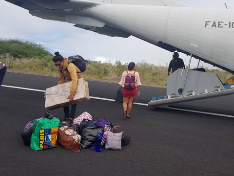 FAE ofrece vuelos cívicos baratos a la isla Isabela